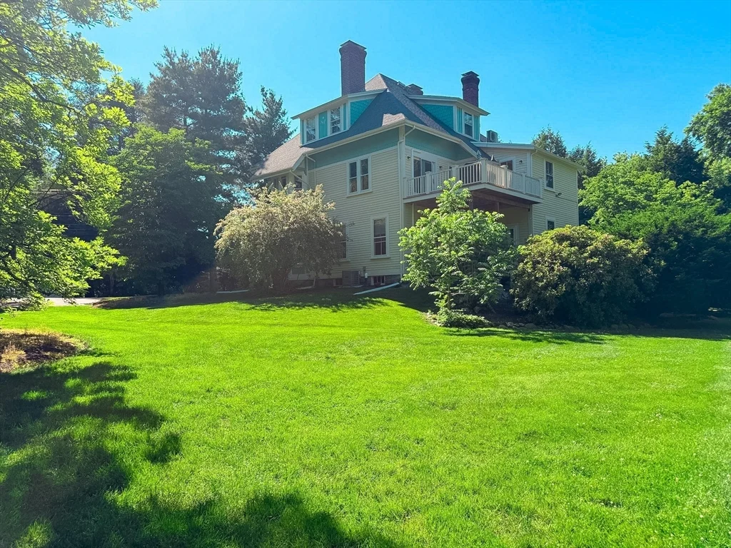 209 Bacon St, Natick