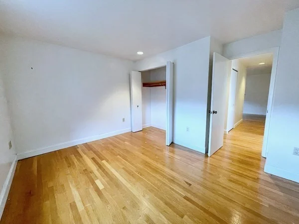 102 Gainsborough, Fenway