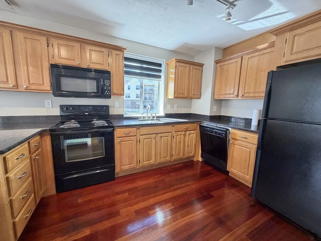 2 Hamond Pond Pkwa, Newton