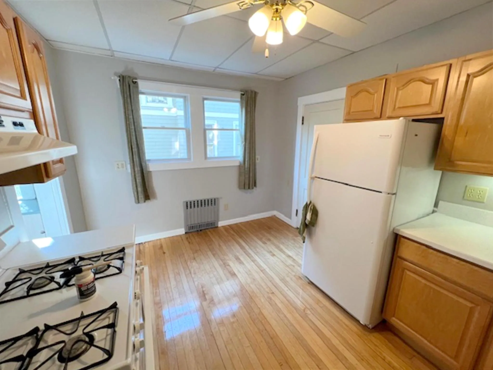 76 Powder House Boulevard, Tufts