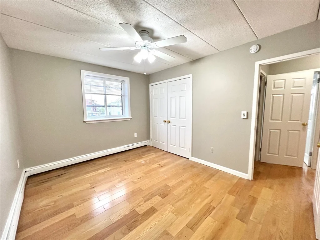4 Hawes St, Revere