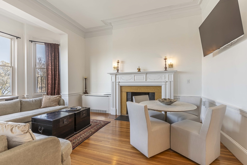 462 Beacon St, Back Bay