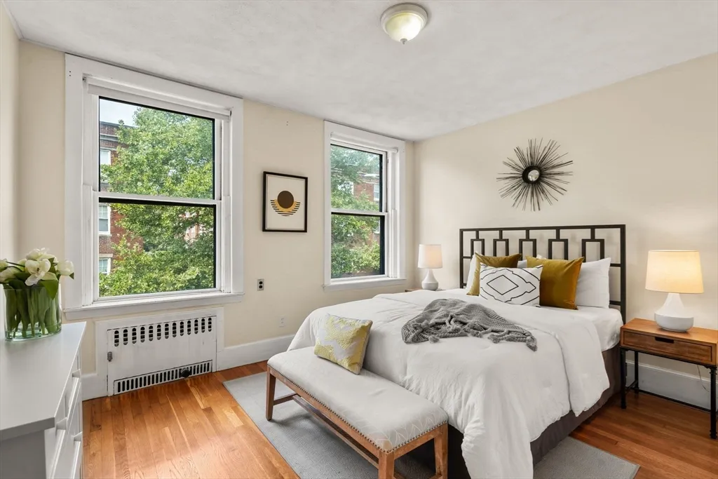 37 Saint Paul St, Coolidge Corner