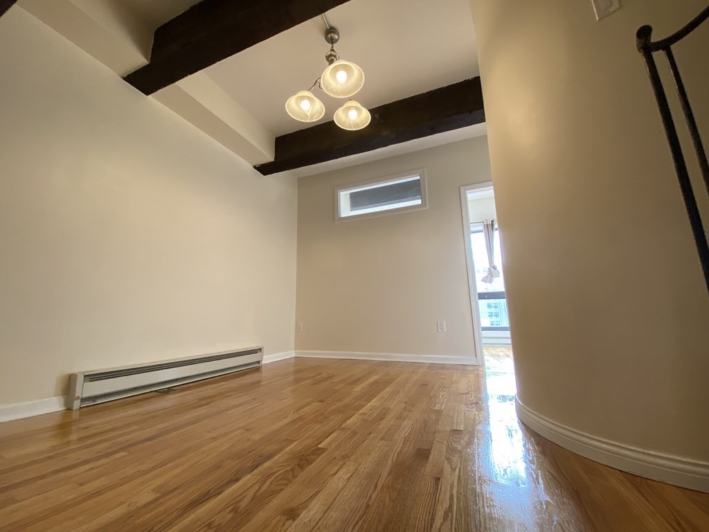 12 Stoneholm St, Fenway