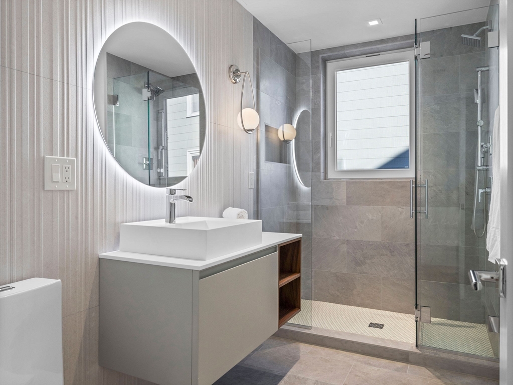 12 Deer St, Dorchester