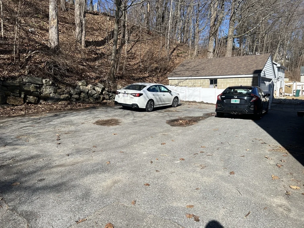 272 Front St, Manchester