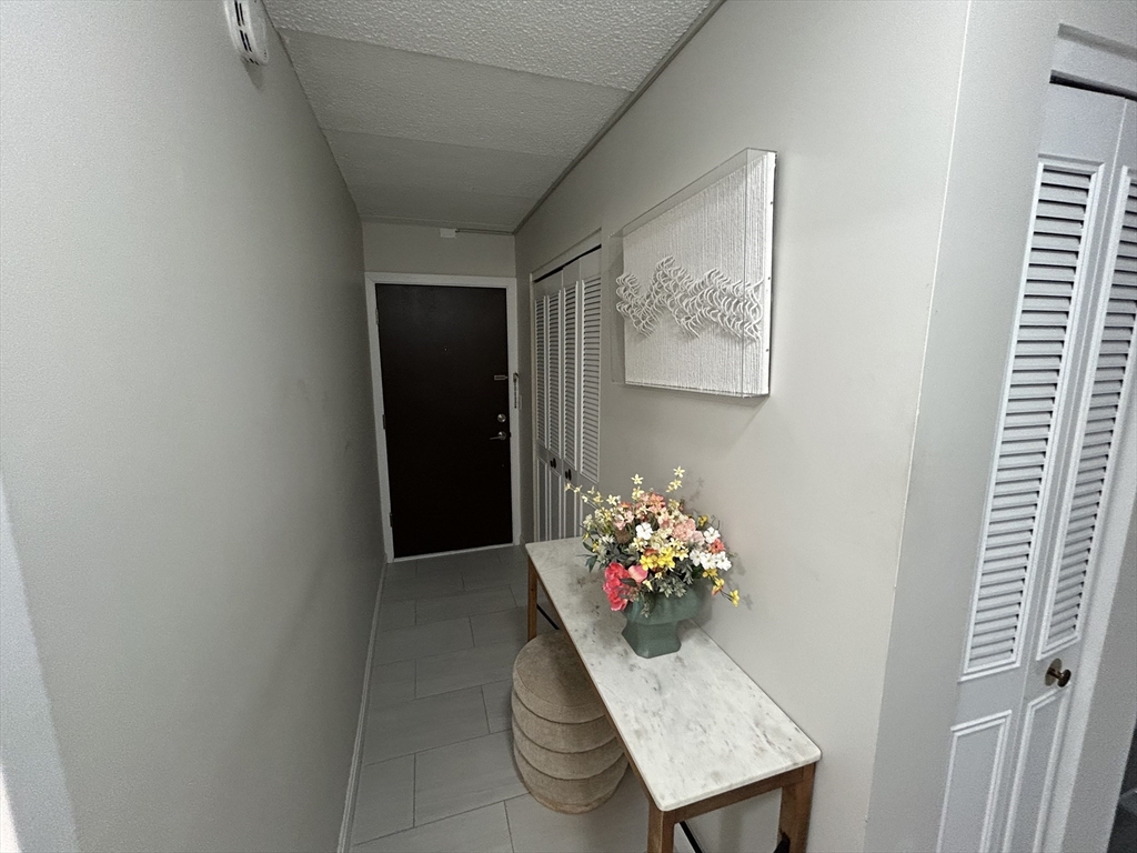 881 Broadway, Everett