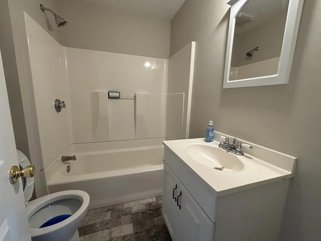 70 Shawmut St, East Weymouth