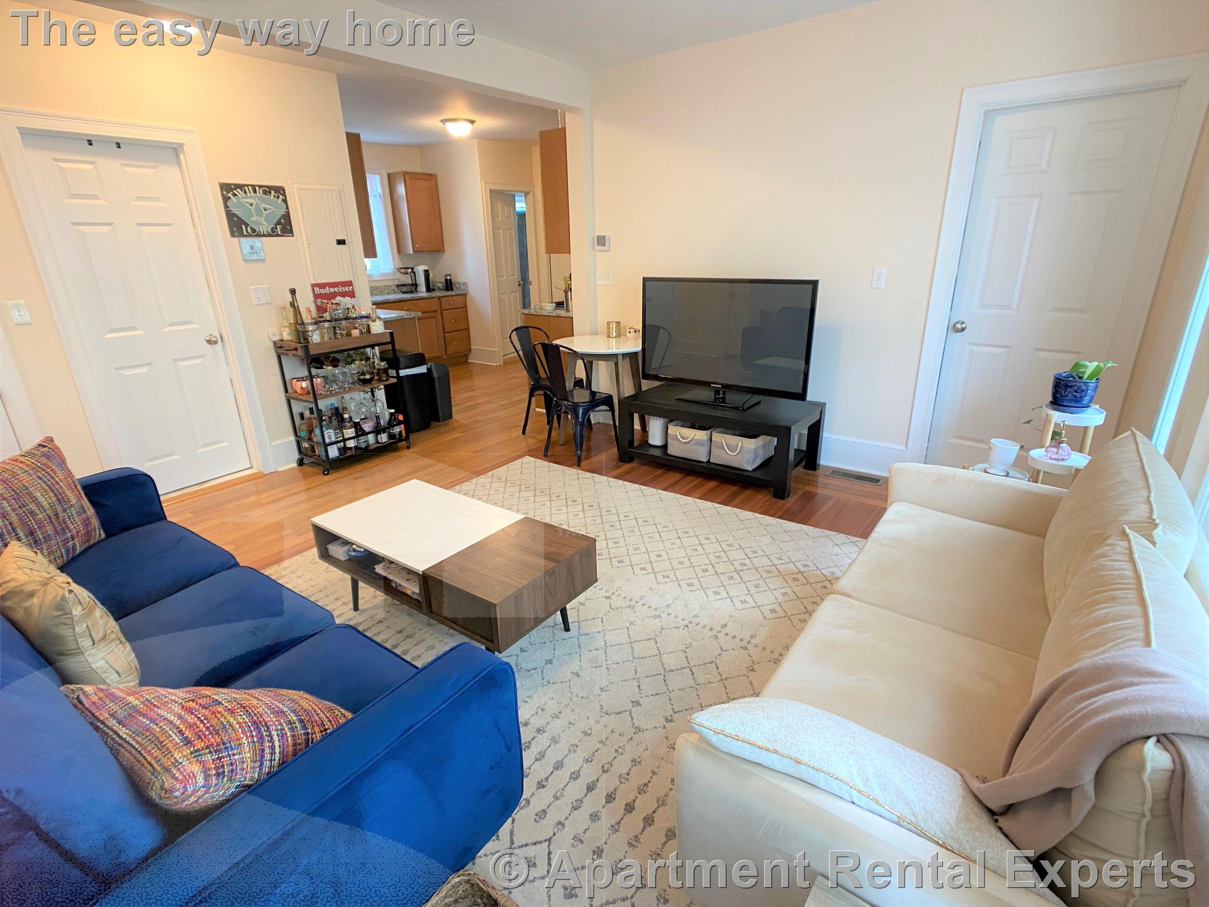 23 Willard Ave, Tufts