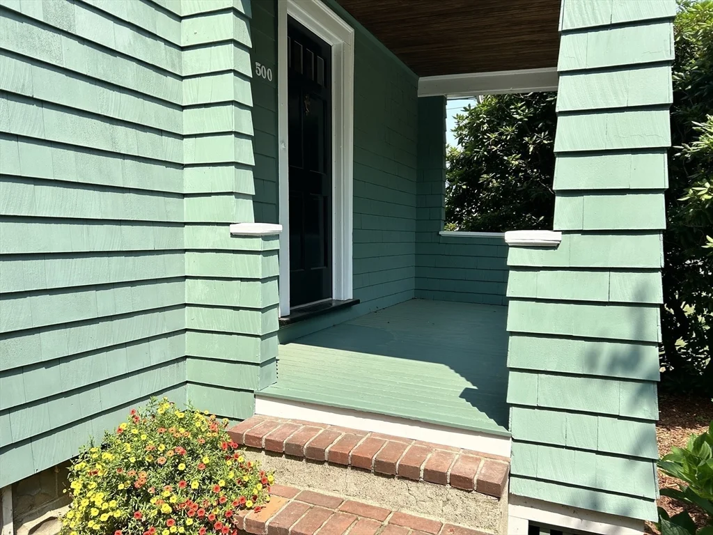 500 Lowell St, Lexington