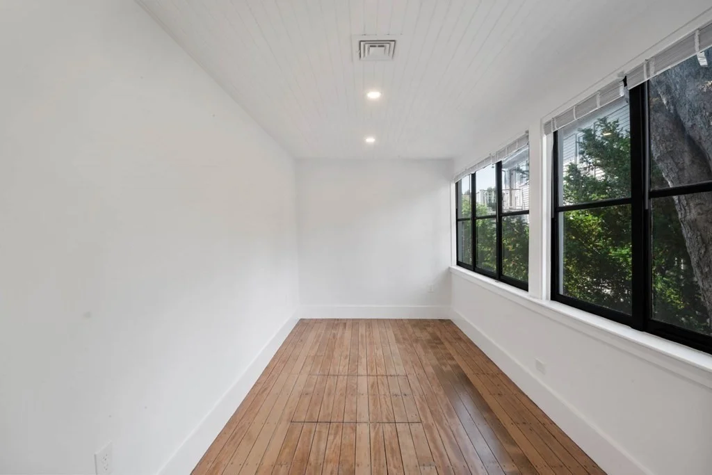 61 Front St, Old Town