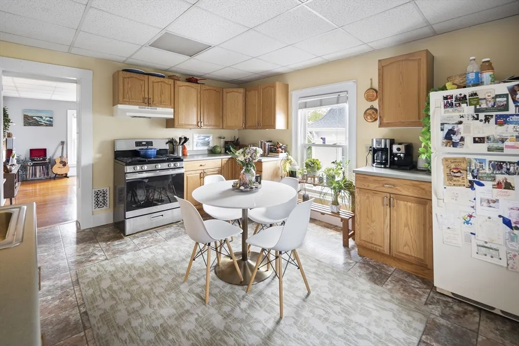 38 Spring, Spring Hill