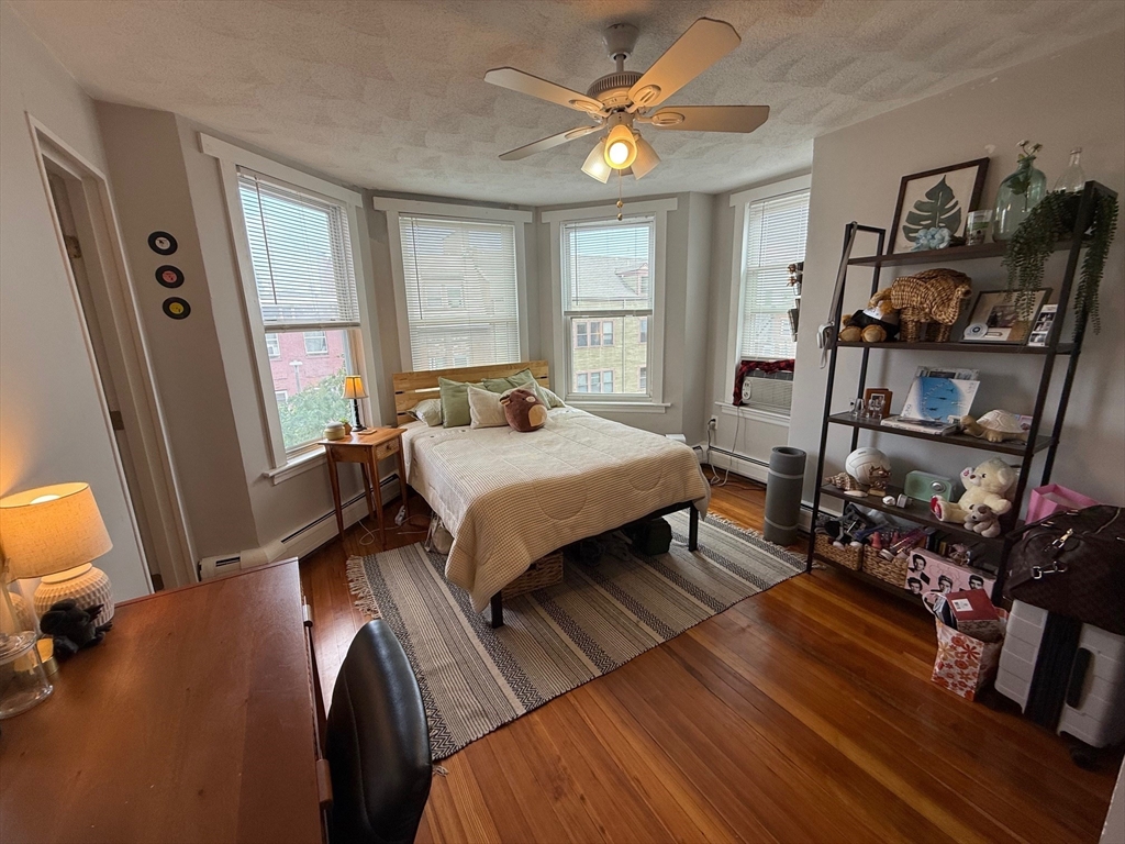 288 Meridian St, East Boston