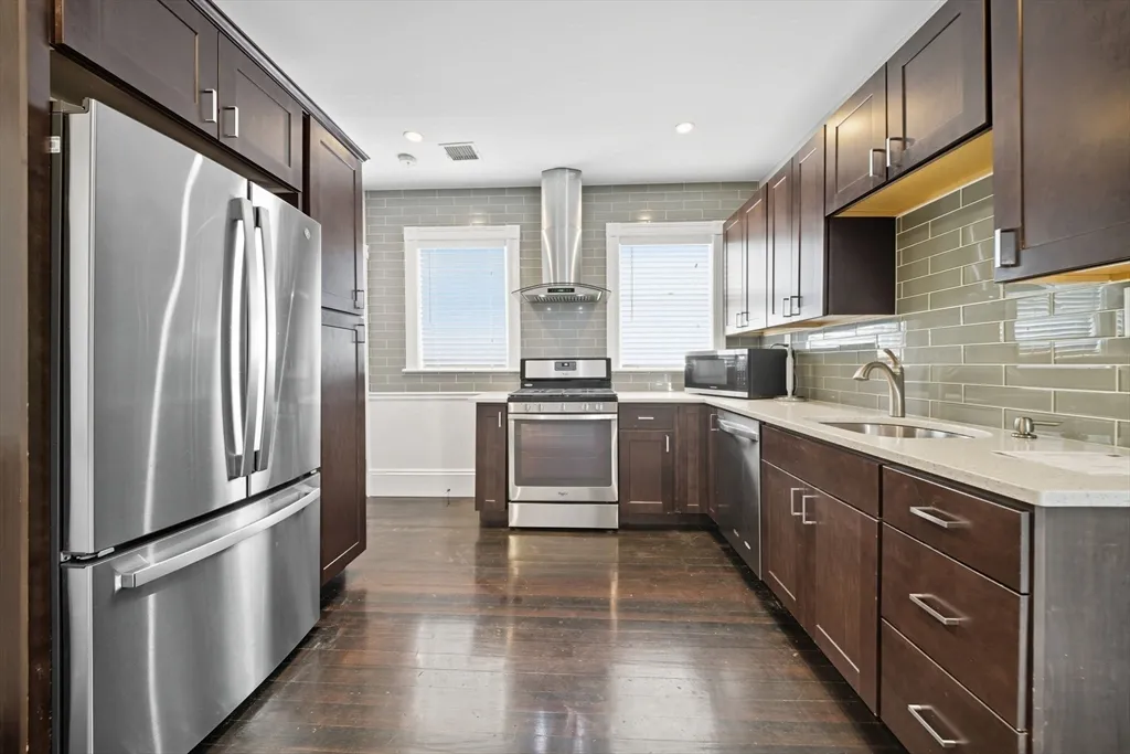 22 Trescott, Dorchester