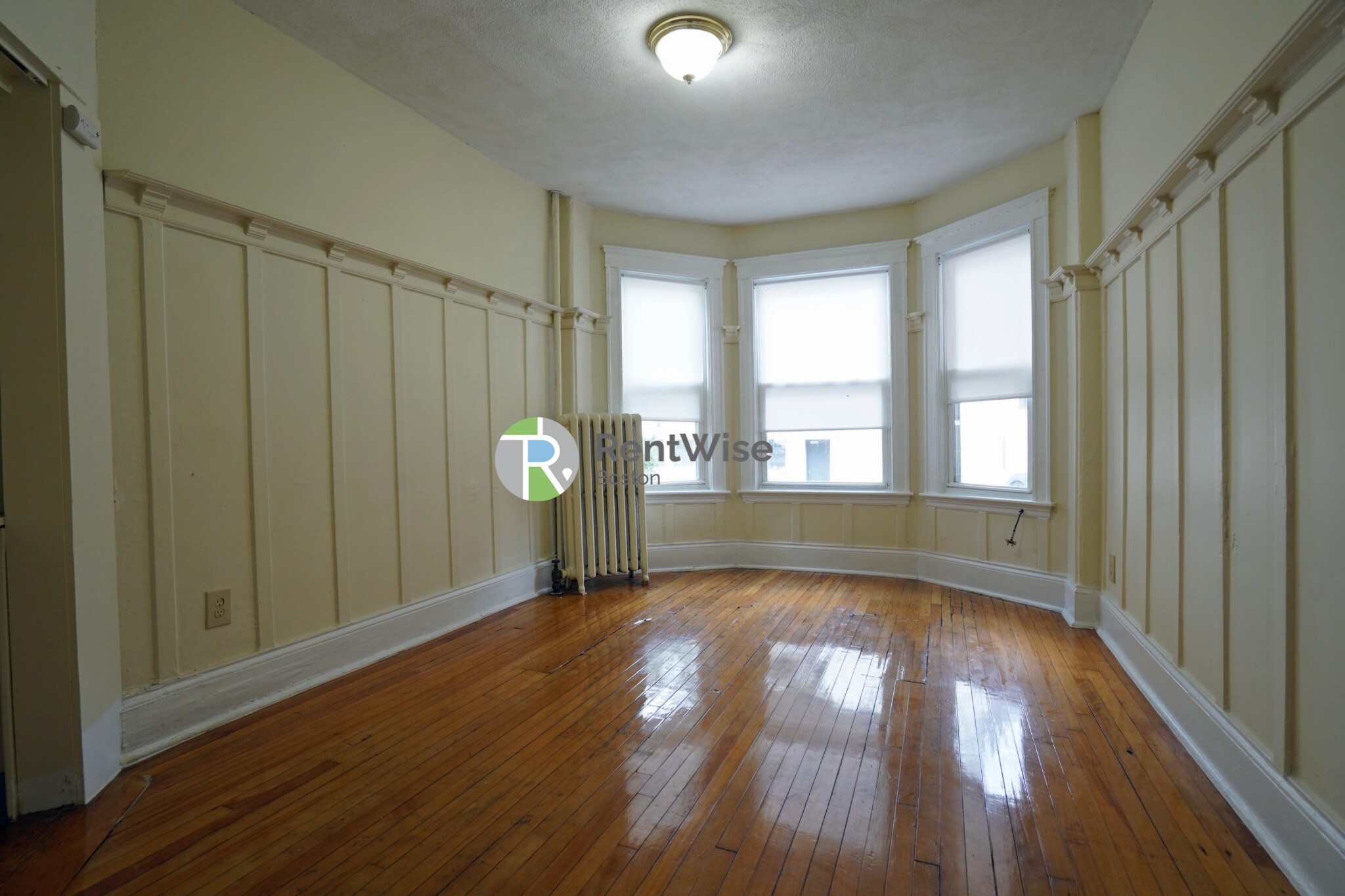 1367 Commonwealth Ave, Brighton