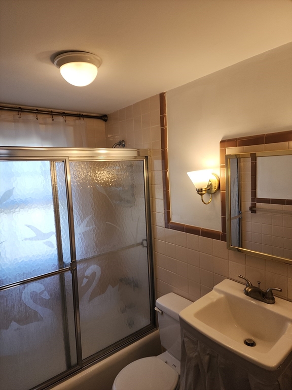 23 Brewster Rd, Weymouth