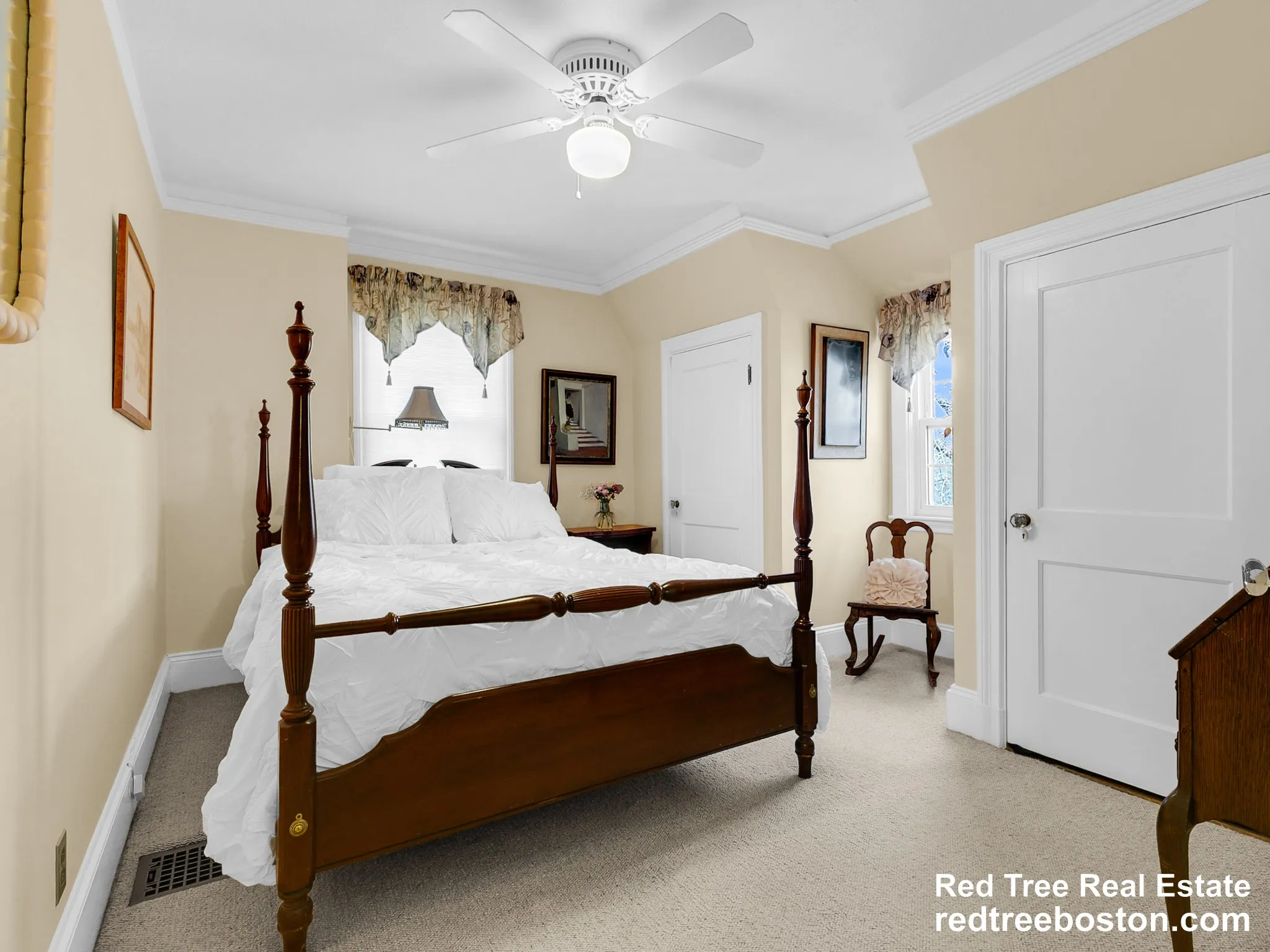 243 Upland Ave, Newton Highlands