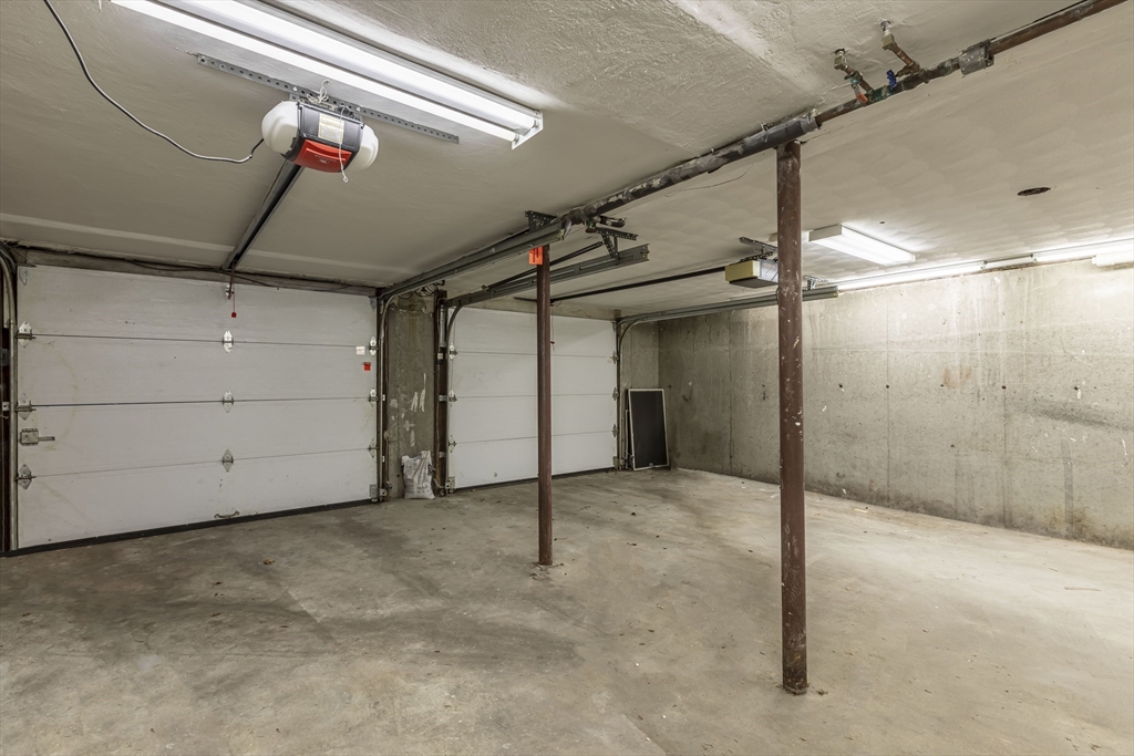 270 Cross St, Winchester