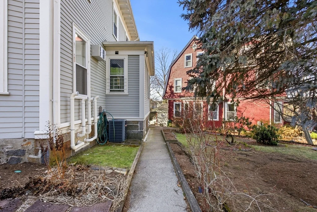 23 Olmstead, Jamaica Plain