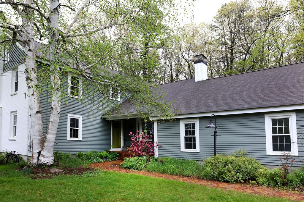 466 Longley Rd, Groton