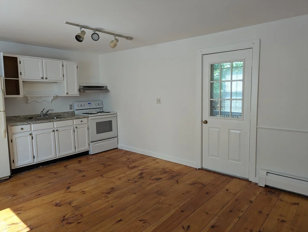 81/2 Russia, Newburyport