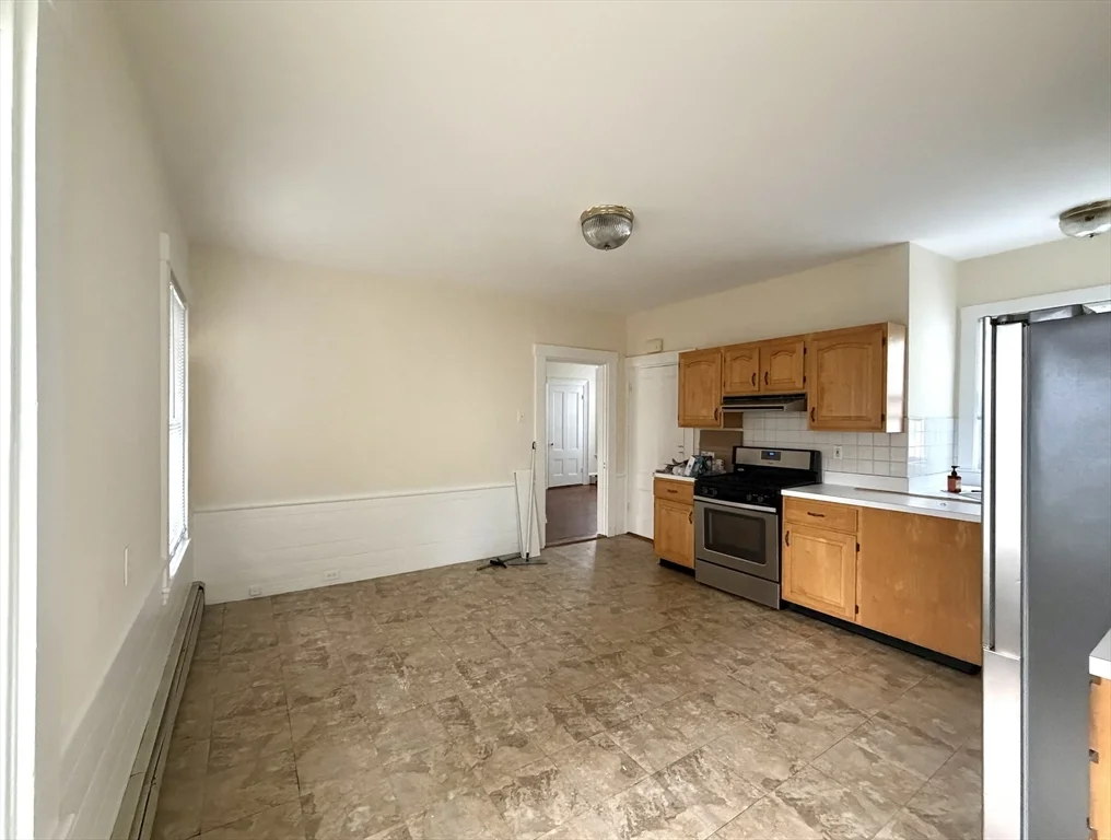 518 Watertertown St, Newton