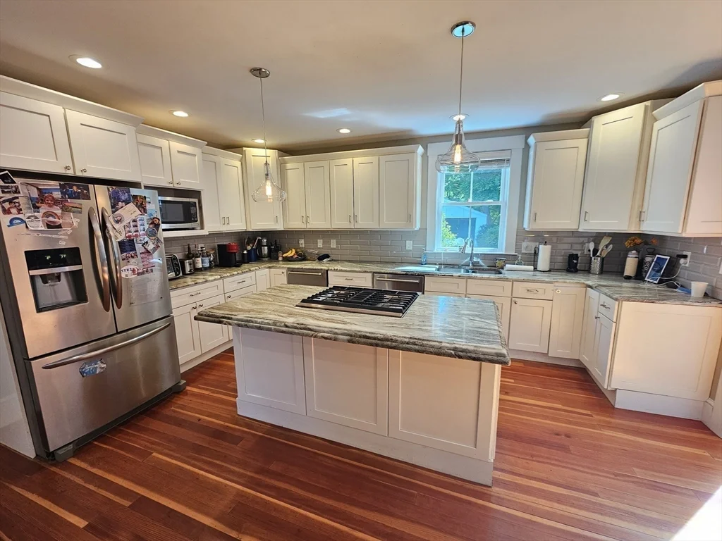 144 East St, Sharon