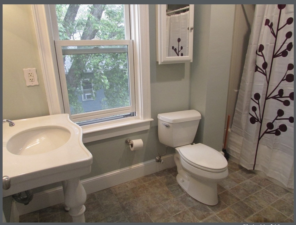 94 Plain St, Braintree