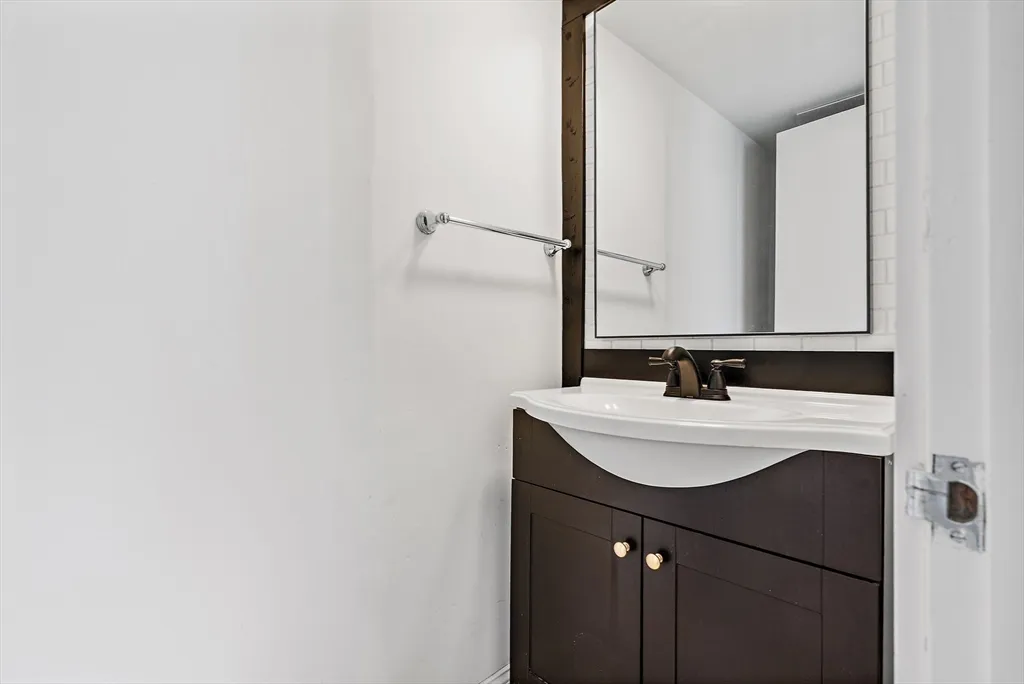 379 Concord Rd, Sudbury