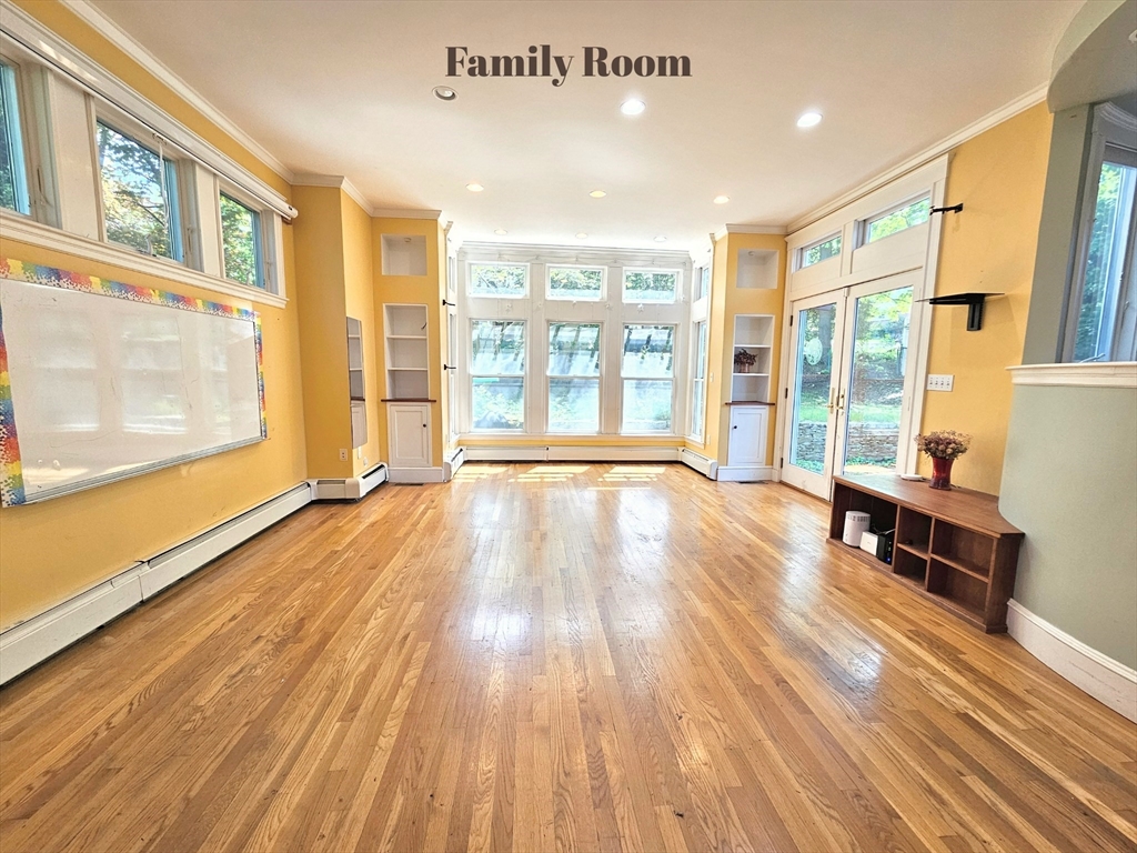 15 Hawthorne Ave, Arlington