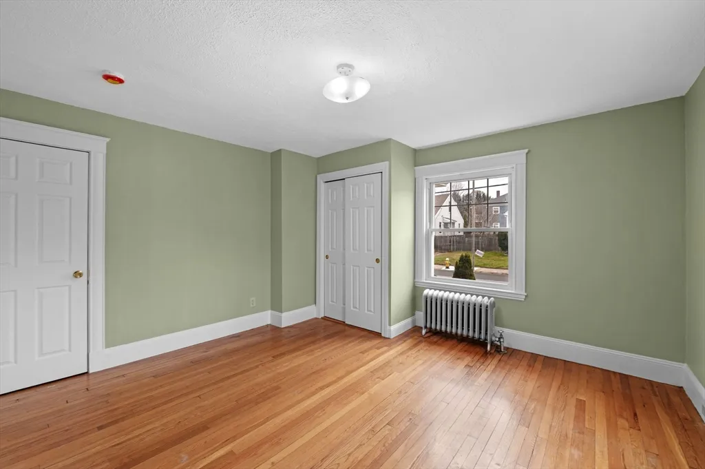 38 Raymond Rd, Salem