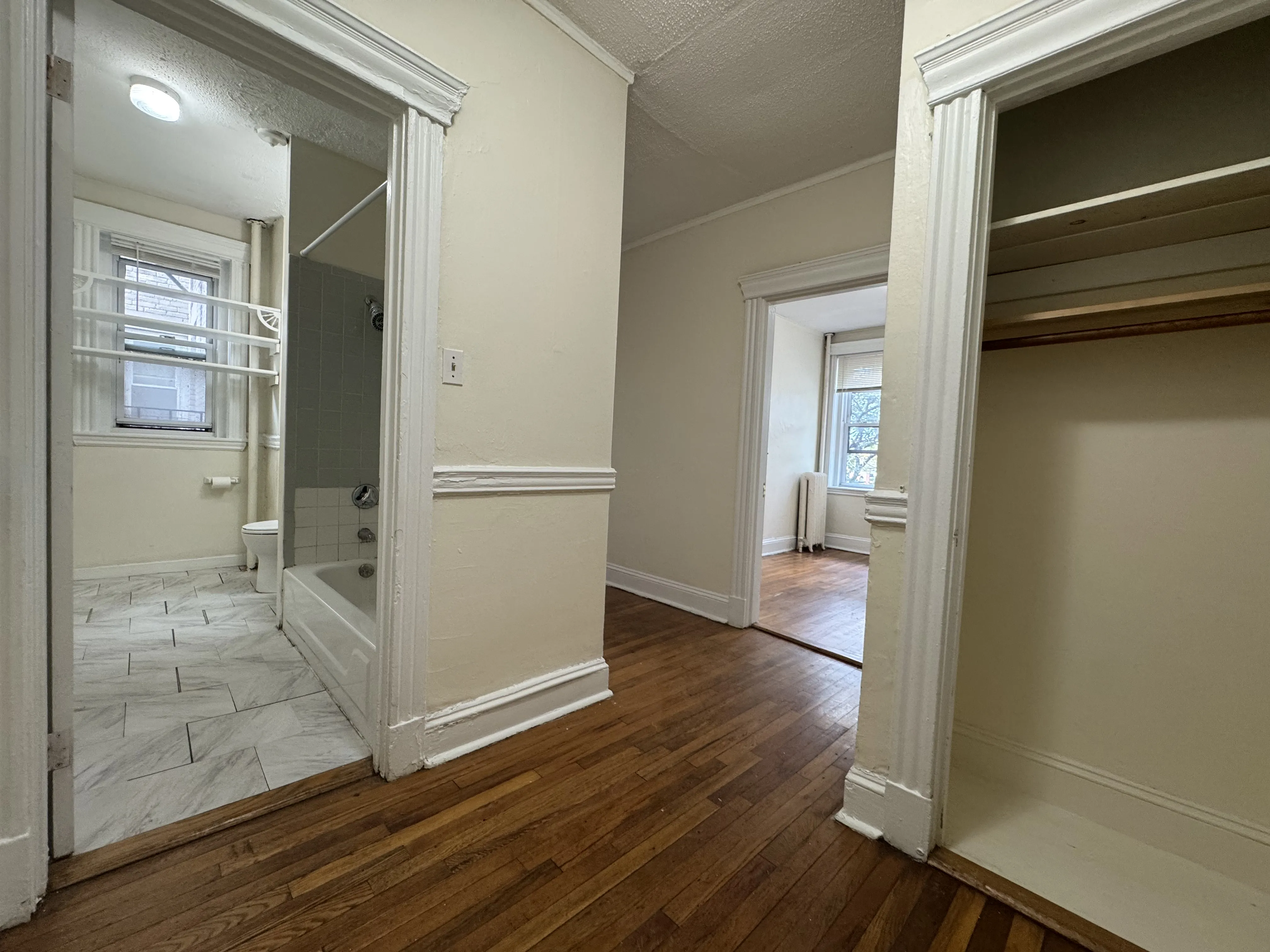 364 Riverway, Mission Hill