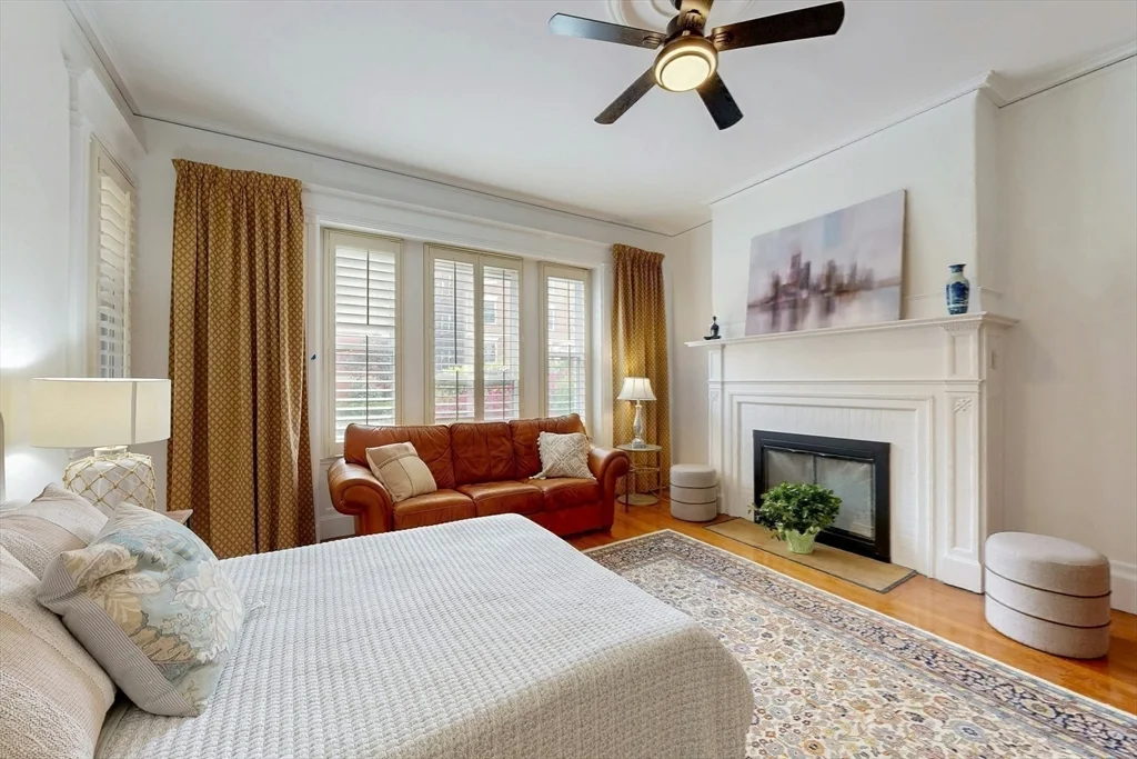 15 Garrison Rd, Brookline Hills