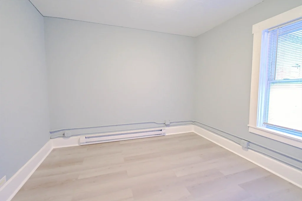 105 Clarendon St, Fitchburg