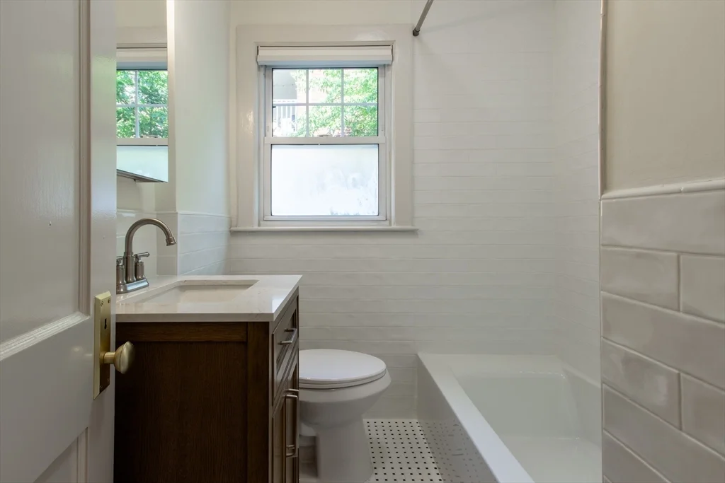 62 Orchardhill Rd, Jamaica Plain