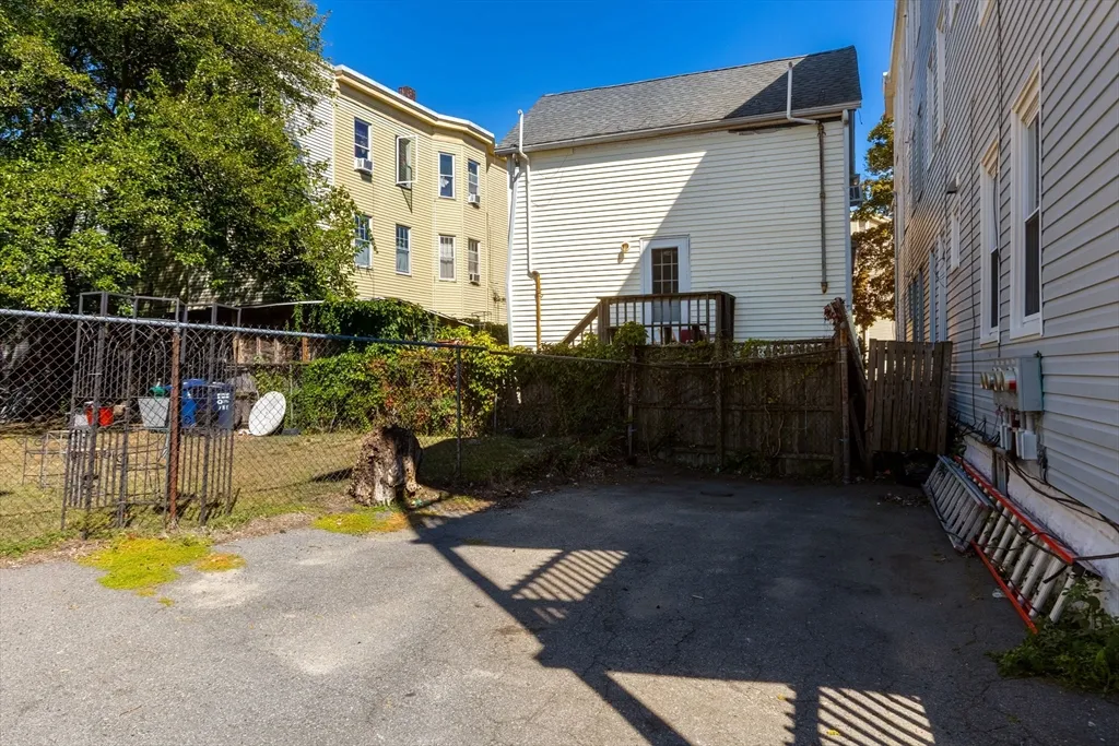 237 Webster Ave, Wellington-Harrington