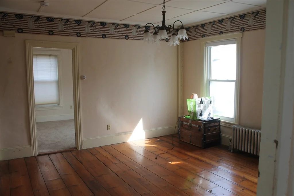 112 Cottage St, Franklin