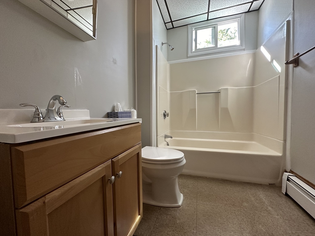 3 Shaw Ave, Middleboro