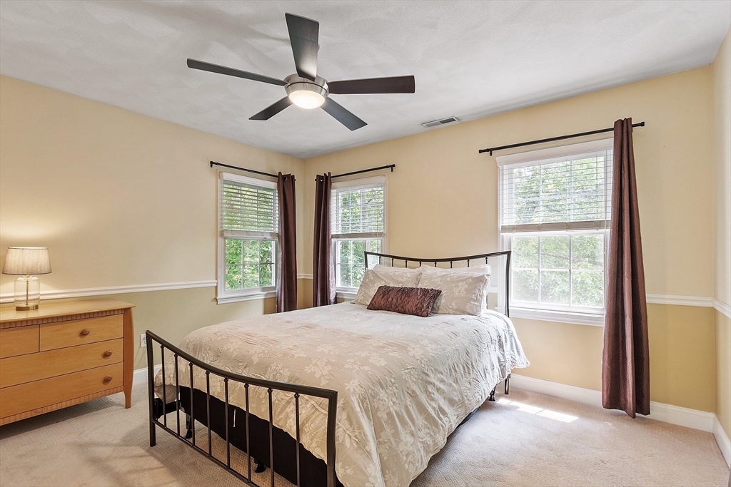 22 Periwinkle Way, North Andover