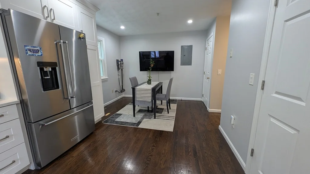 20 Winterberry Way, Bedford