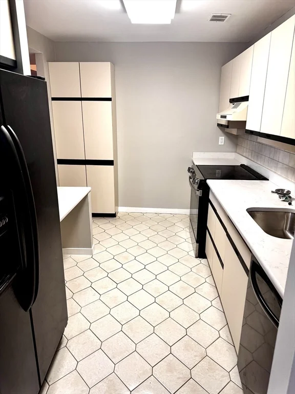 1 Seal Harbor Rd, Winthrop