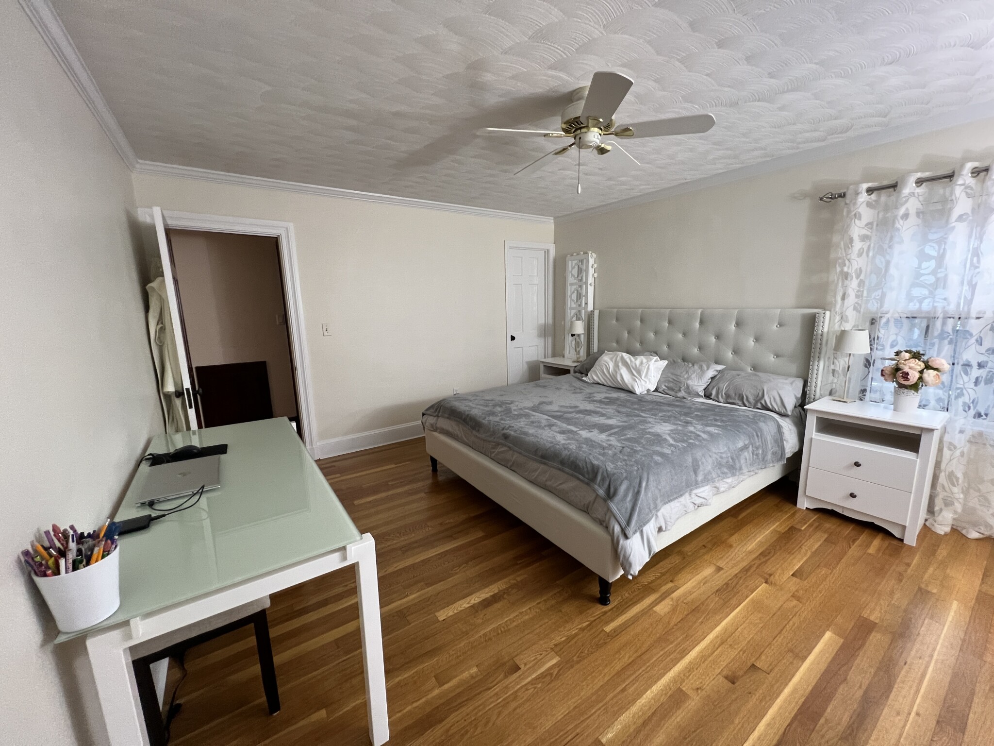 33 Clearwater Rd, Chestnut Hill