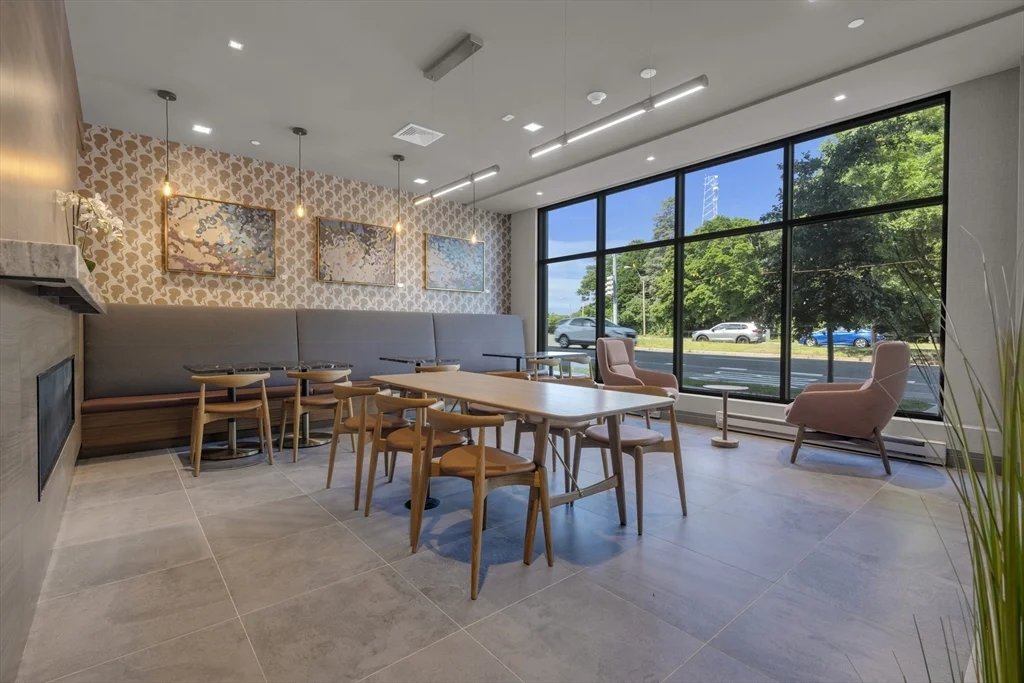 70 Leo Birmingham Pkwa, Brighton