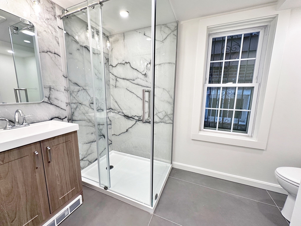 420 Sumner St, East Boston