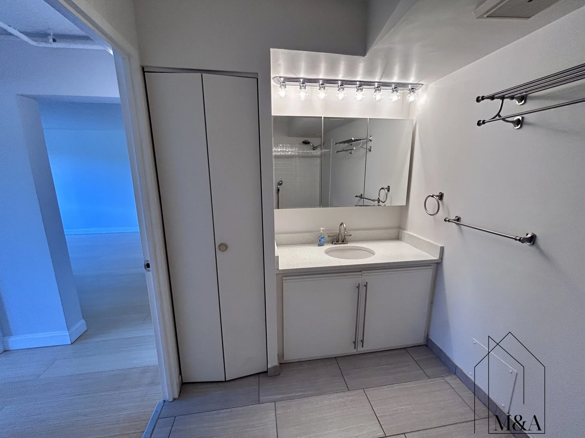 1731 Beacon St, Brookline