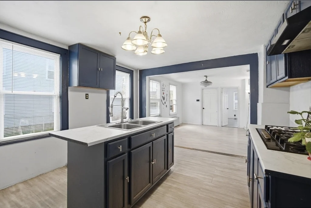 53 Fremont St, Springfield