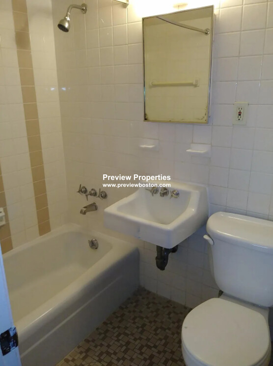 168 North Beacon St, Brighton