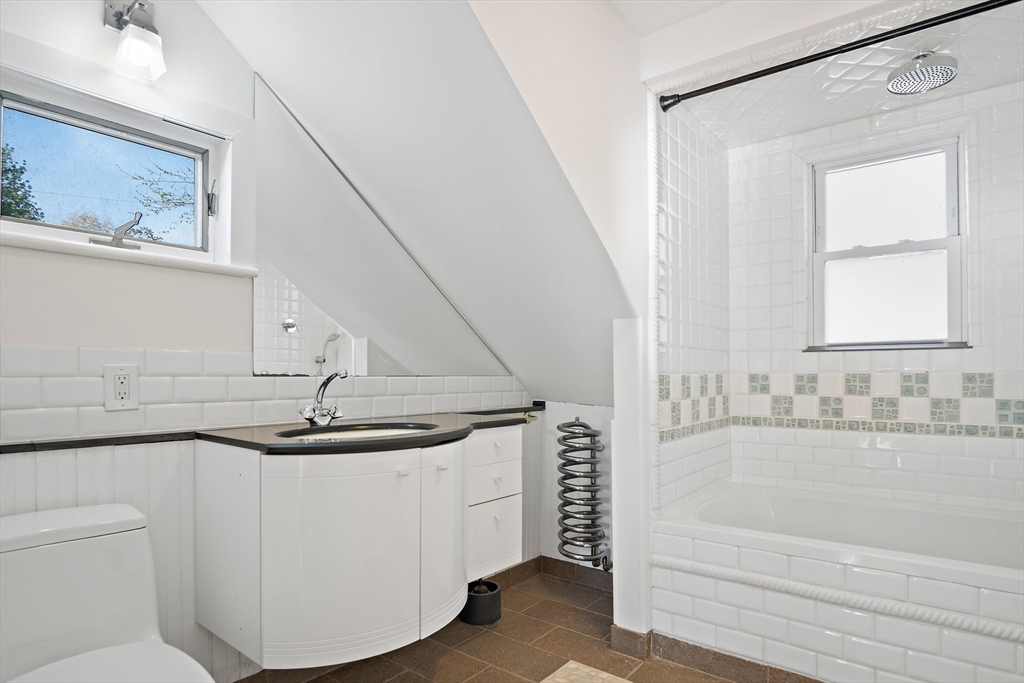 83 Marvin Rd, Melrose