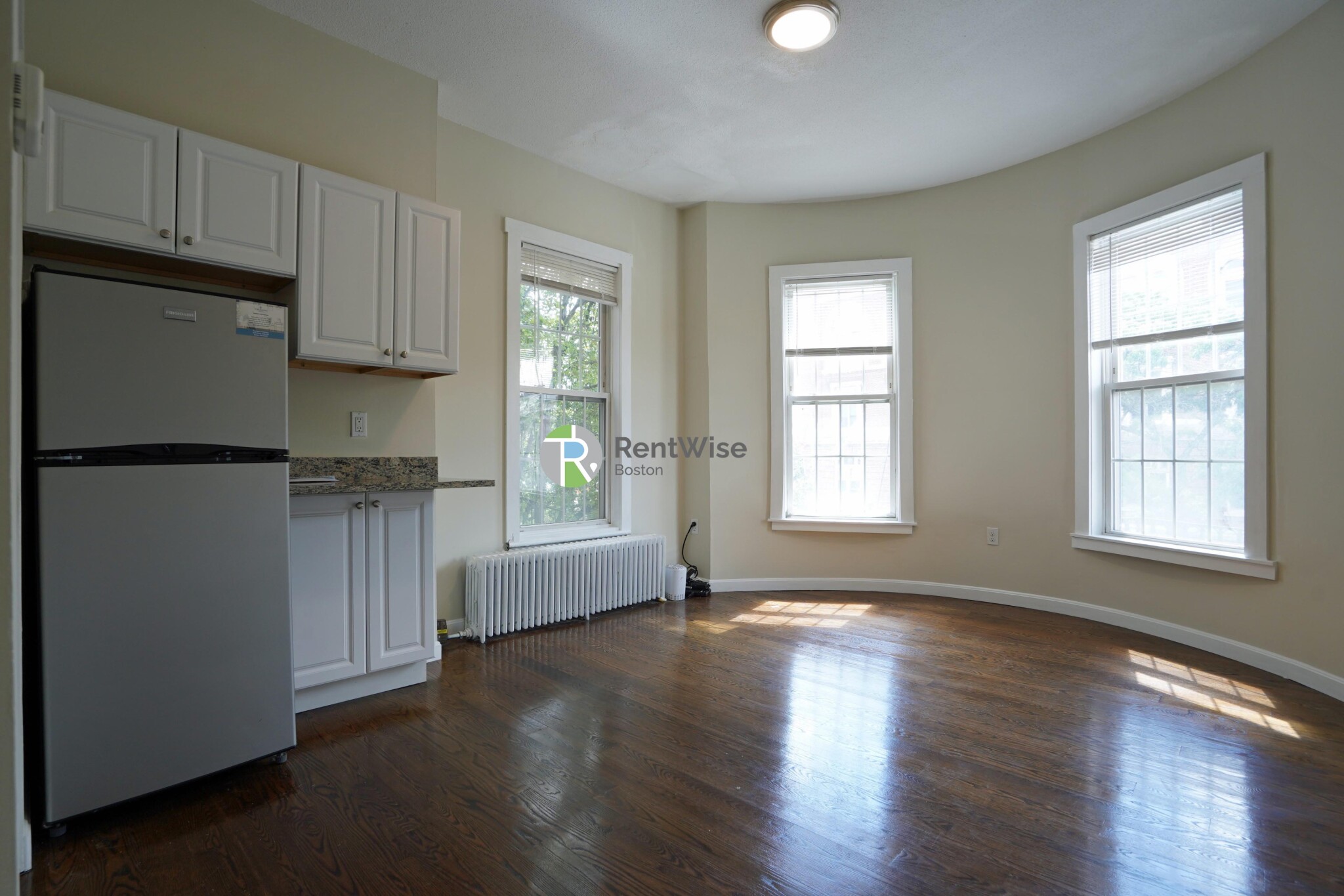 538 East Broadway, South Boston