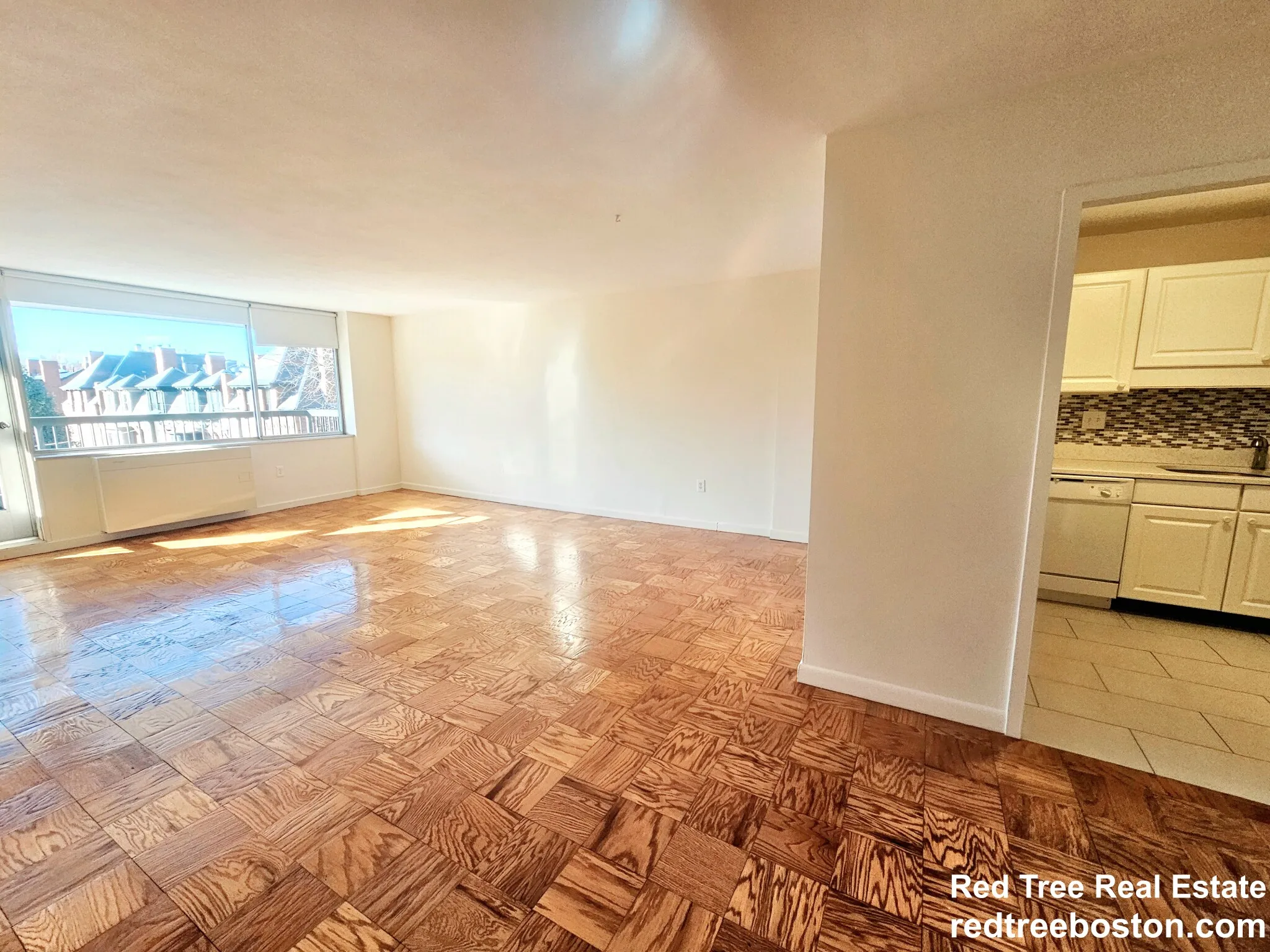 101 Monmouth Ct, Longwood